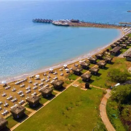Отель Concorde Luxury Resort & Casino & Convention & Spa