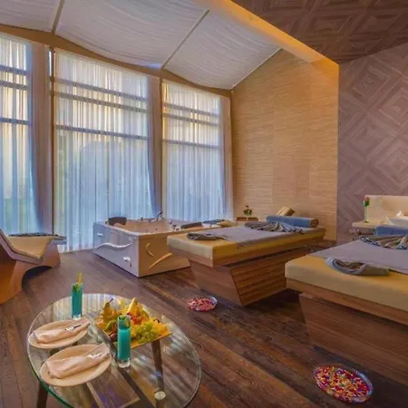 Отель Concorde Luxury Resort & Casino & Convention & Spa Фамагуста